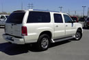 2003-Escalade-esv-e.JPG (31kb)