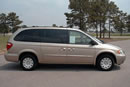town-country-lx-2003-e.jpg (36kb)